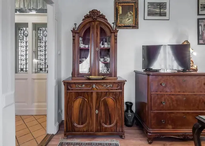 Central Market Apartment